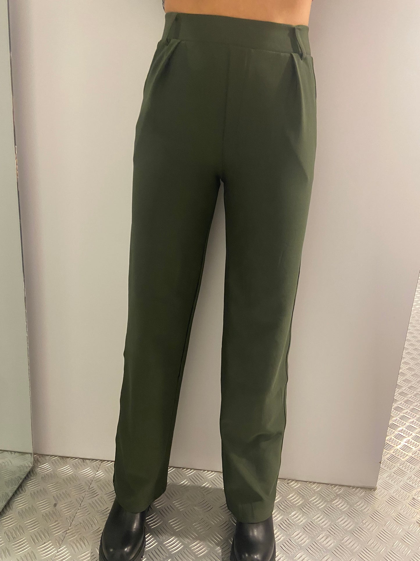 Legergroene jogging wide leg